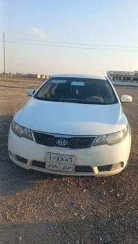 للبيع سيراتو 2012 بدون صبغ ترهم مقدمه والباقي بالشهر 07709465922