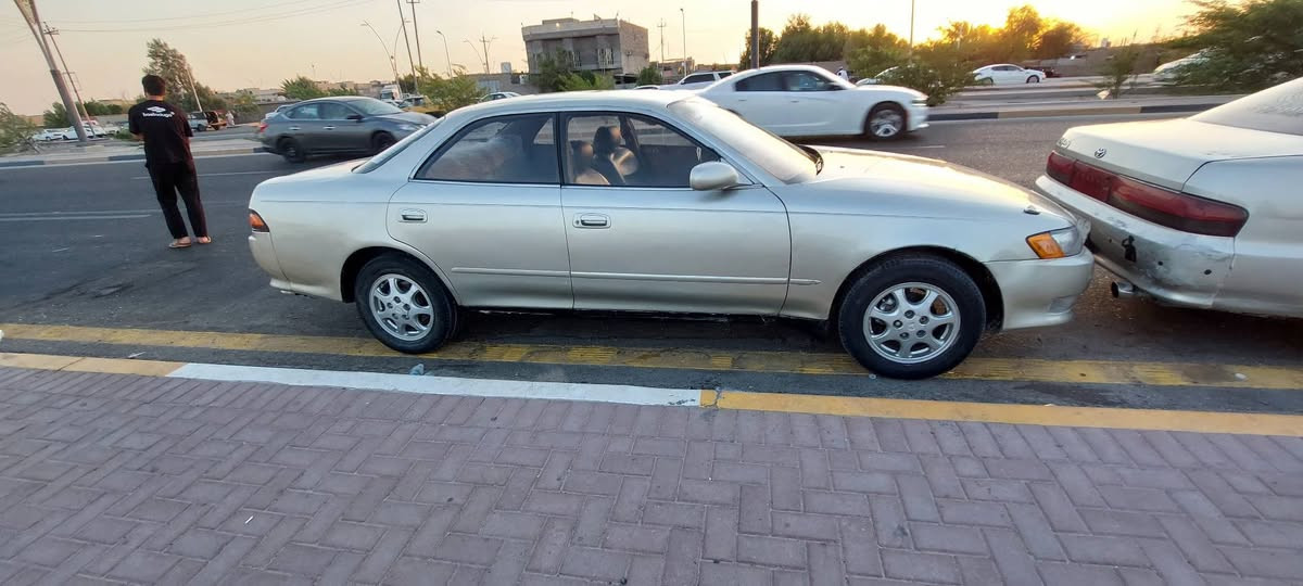 سلام عليكم مارك للبيع موديل 93بسمي رقم نكليزي كرهبايات شقاله بيها كصه جنطه سعر $39وقابل لتفاوض *********** مكان البصره ال زبير
