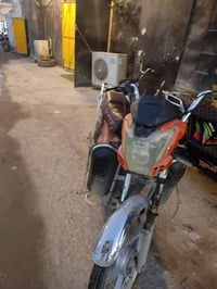 متطور شحن للبيع بطاريات جديده قبل شهر مبدله السعر 200 وبي مجال للاستفس...