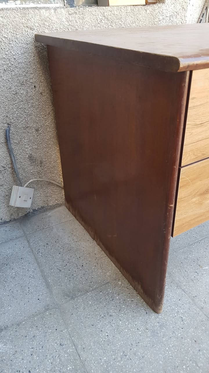 مكتب 160×77 الارتفاع 77 الجرارات شغالة و ما بيهن اي اشكال
ينرادله شغل بسيط ، ب 120 الف و بيه مجال


**إذا كنت صاحب هذا الإعلان وتريد حذفه لأي سبب، رجاءا أرسل رسالة إلى الدعم الفني**