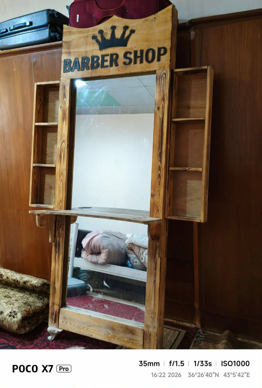 سلام عليكم 
للبيع غراض حلاقة
سعر 950
للاستفسار ***********
