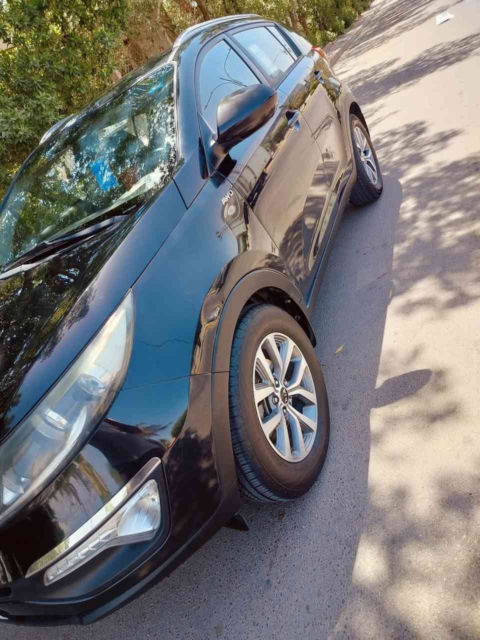 سلام عليكم كيا سبورتج 2015 خليجي محرك 2000 دوش فور ويل 4×4 بيه باب السايق صبغ والباقي كفالة  
السعر 127 ورقة وبيها مجال بسيط 
مكان السيارة بغداد الشعلة 
للاستفسار اتصل 
***********
