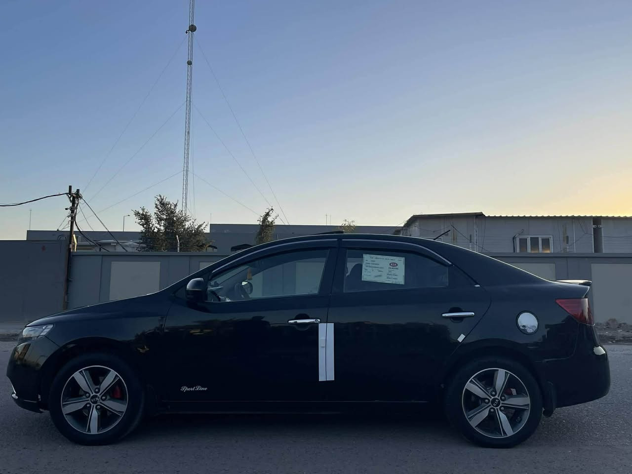 كيا سيراتو ٢٠١٢ خليجي فول
سعر ٩٣ بيهة مجال شراي 
نص جملغ مصبوغ امامي باقي مكفول
سيارة نضيفة ما بيهة اي نقص 
موصفات 
تحكم ستيرن جهيتن مانع نزلق
فتحة سقف يدات نيكل 
شاشة جبيرة كامرة حساسات 
تبريد بيانو شاير بلمري مري شفط
محرك ١٦٠٠ دوش لا تبخير ولا تنقيص
صدر امامي خلفي جديد تخم تاير 
مكان سيارة بغداد الشعب 
رقم اربيل دولي تحويل ثاني يوم
رقمي ***********
