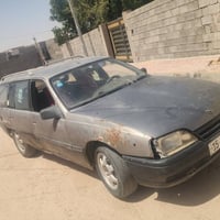 اوبل ستيشن جاهزه وحلوه بيها بس ملاحظات بالخارج سياره جاهزه ومكينه بدير...
