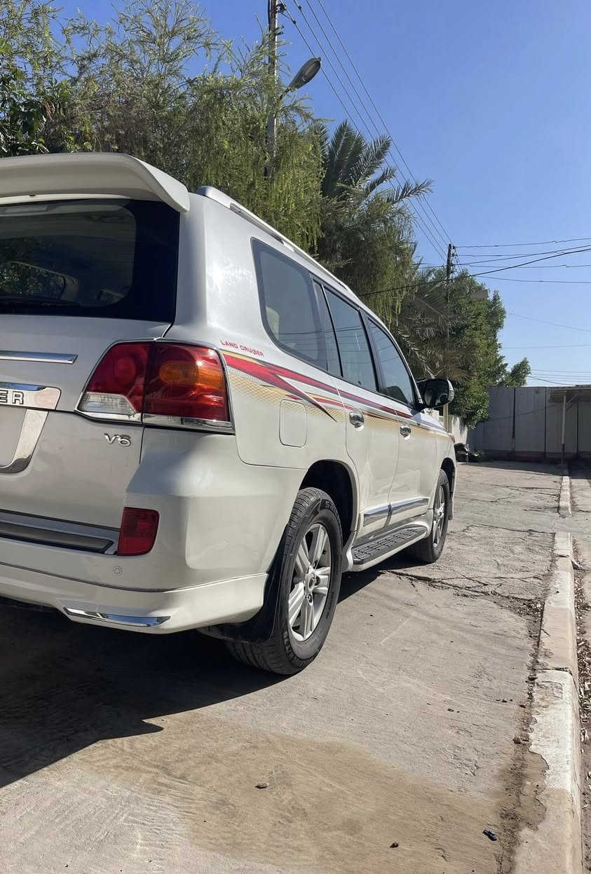 لاندكروز 2013 للبيع ماشية 210 السعر 3شدات بيها 3 قطع  بسمي ثاني يوم احولك رقم أنكليزي 
اتصل على الرقم ما متواجد على الفيس ***********
