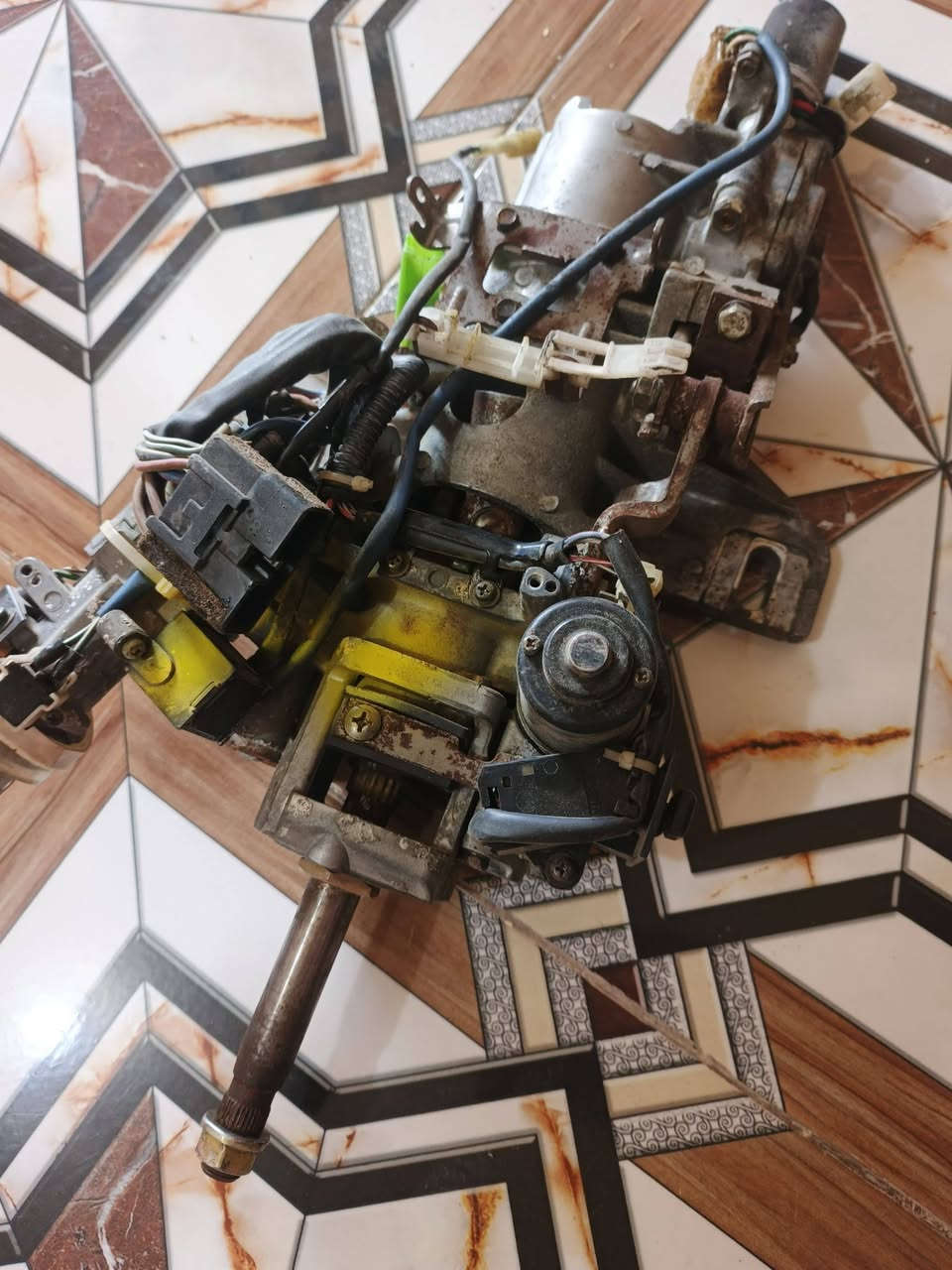 مجمع ستيرن بطه كهربائي  حاويه بالباكيت هوه وسويجه مكان ديالى دلي عباس ***********
