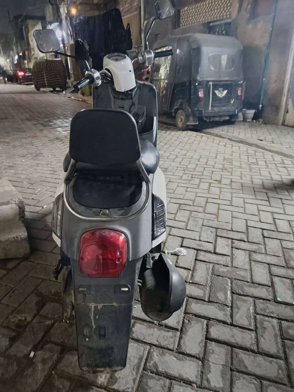 سلام عليكم
دراجه بوليس للبيع دراجه نضيفه ما مفتوحه سلف بلادي كابريتر بلادي 
السعر 675 وبيها مجال 
العنوان مدينه الصدر 
***********
متواجد فيس واتساب
