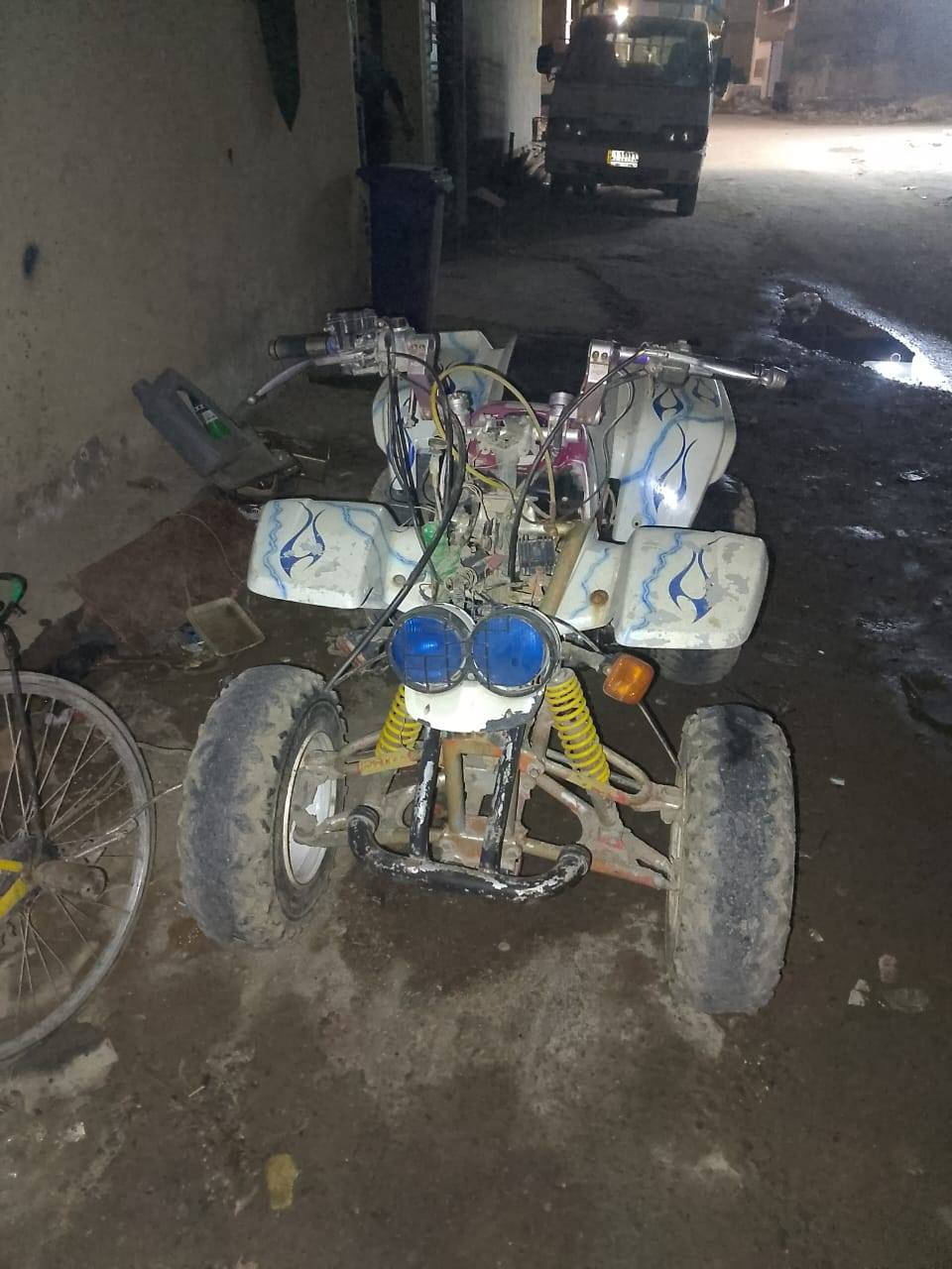 سلام عليكم دراجه رباعيه للبيع دراجه شغاله كامله مكينه بلادي مامفتوحه بس سترين مكسور سعر ٢٧٥وبيه مجال مكاني دوره *********** شلعه شك الكاع
