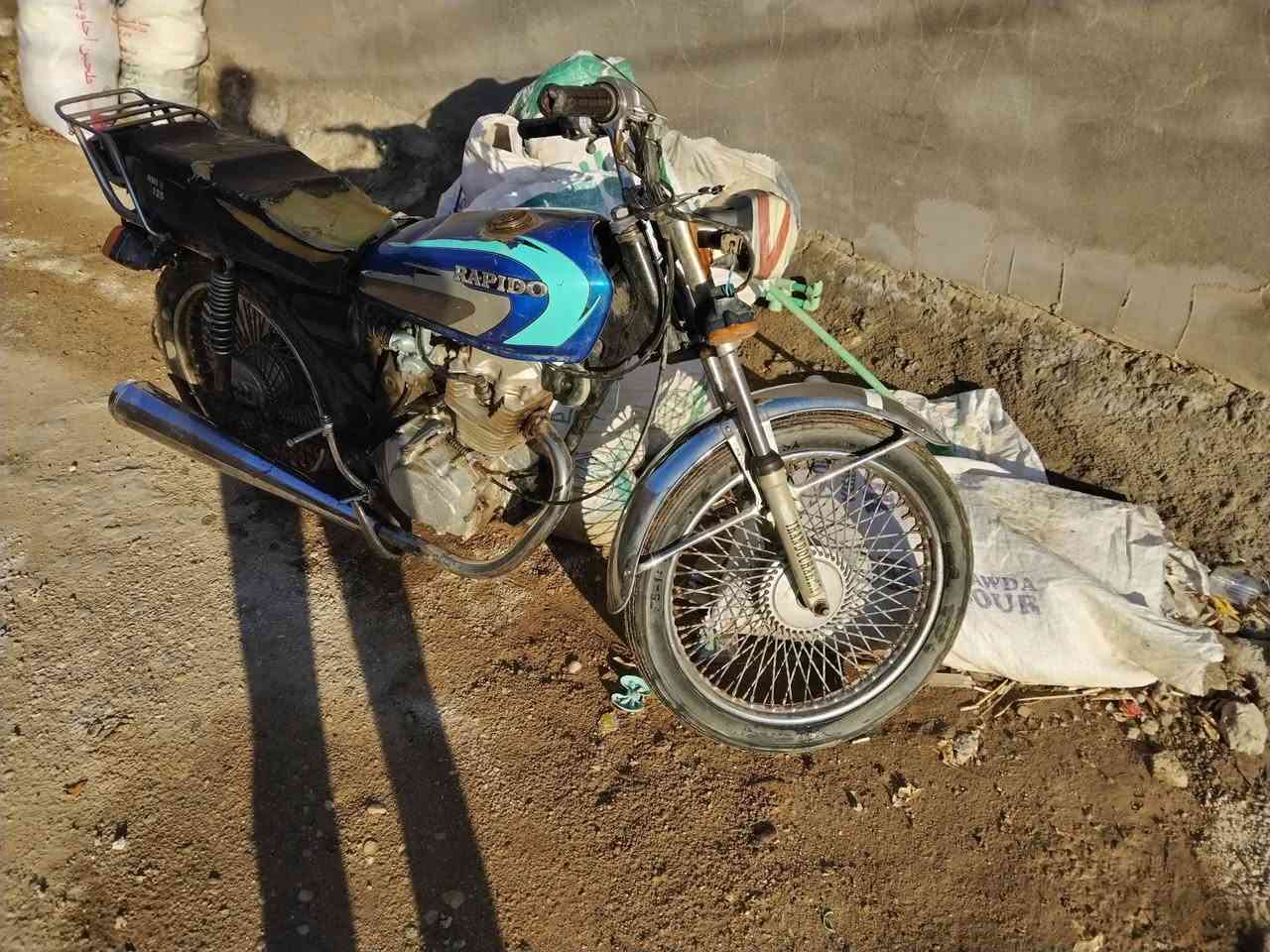 سلام عليكم دراجه للبيع كلك كلك مكفوله عوزه شويه ترتيب والله دراجه تخبل كهربائيت شغله عوزه بس ربط
عوزه صالنصه وماكنيت بس الباقي مكفول سعره ٢٥٠ وبيه مجال مكاني الديوانية المركز *********** هاذ رغمي
