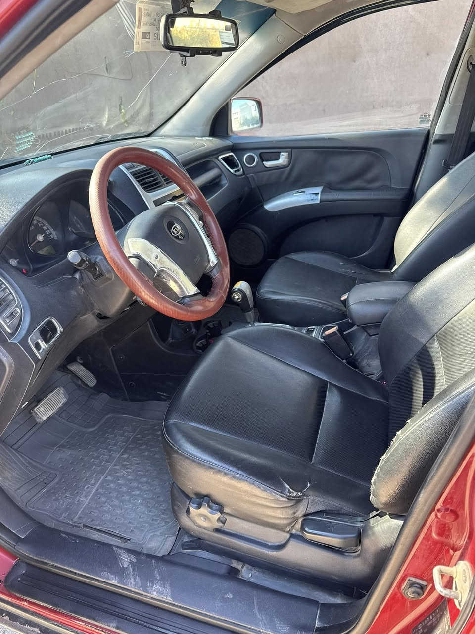 السلام عليكم
كيا سبورتج 2010 محرك 2000دوش خير من الله كير تمام

صدر امامي خلفي جديد تخم تاير كشنات جلد كشنات تدفئة  تبريد تبريد بيانو تحكمات ستيرن كاملة من كلشي مابيها اي نقص بيها مكانات صبغ اني ابيع حزام هيه مو حزام بيها 5قطع تقريبا صبغ 

السعر 94 وبيها مجال 

مكاني واسط الصويرة

***********
