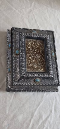 قطع مميزه • هدية مع الطلب • توصيل