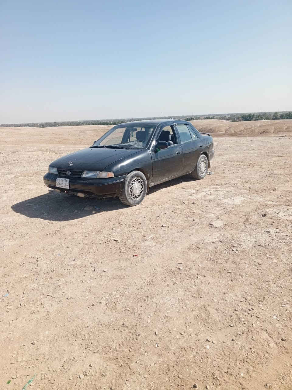 السلام عليكم سيارة سيفية موديل 93رقم كربلاء تحويل ثاني يوم كما موضح بالصور السعر 30وبيه مجال رقم الهاتف *********** مكان السيارة بابل جبلة
