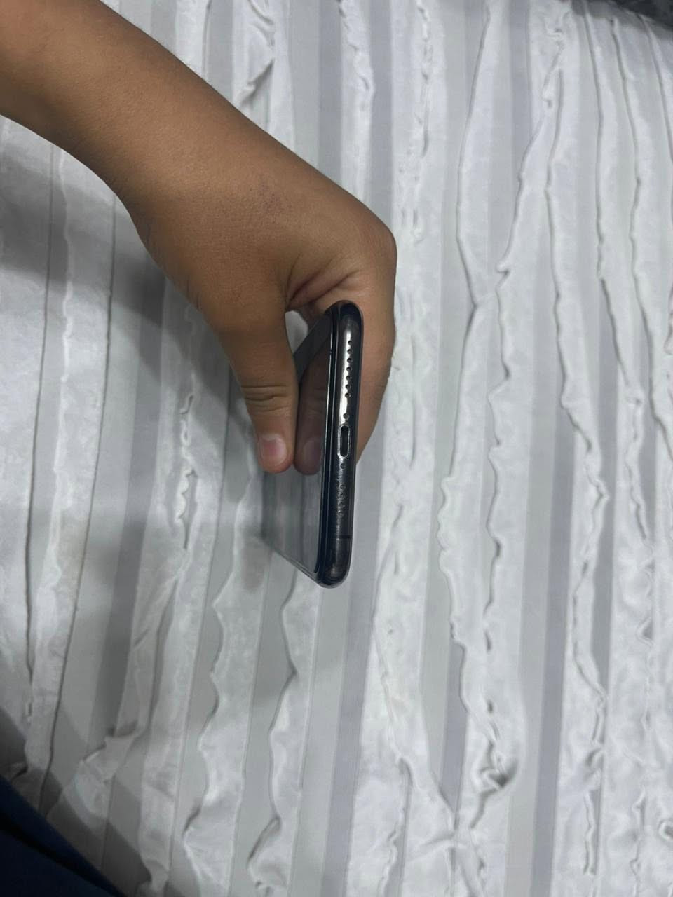 سلام عليكم 
آيفون ١١ برو ماكس 
الذاكره ٢٥٦
مبدل شاشه+بطاريه
نسبه البطارية ١٠٠
السعر ٣٢٠ وبي مجال


**إذا كنت صاحب هذا الإعلان وتريد حذفه لأي سبب، رجاءا أرسل رسالة إلى الدعم الفني**