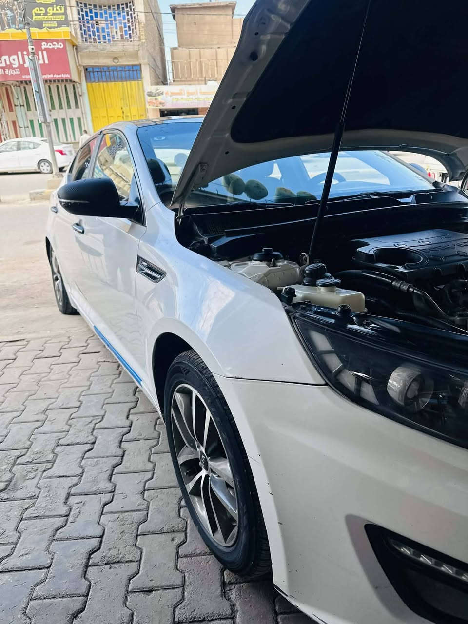 السلام عليكم كيا اوبتيما خليجي كفاله عامه موديل ١٢ فوَووول ماعدا الجلد مكينه ٢٠٠٠ رقم بغداد بسمي دولي سنويه ل ٣١ مكاني بالديوانيه سعره ١٢٩ السونار مرفق مع الصور 
***********
