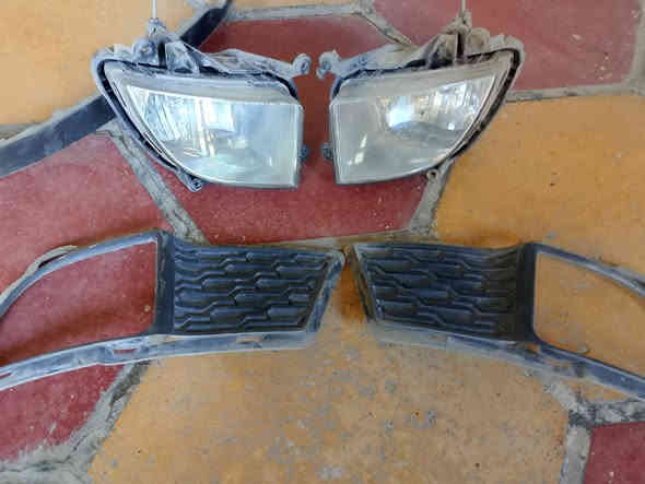 السلام عليكم زوج بلوجكترات اصليه تك منهن مايع مكان الكلوب
***********
