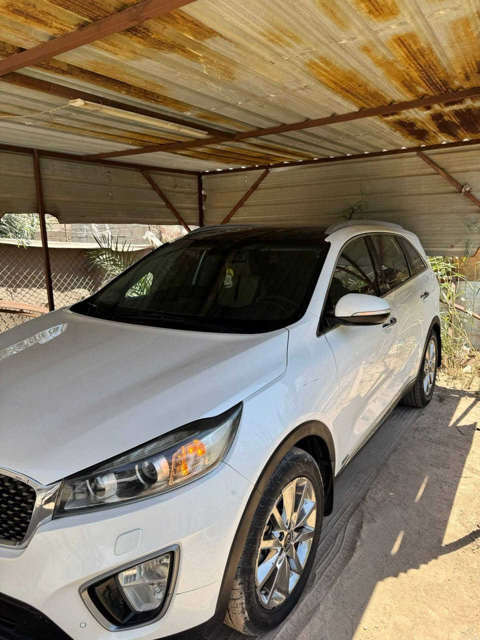 السلام عليكم  سورنتو2015شكل2016 كويتي
فول 1على1
6سلندر
7 راكب 
فورويل
بانوراما 
مكفول من ضربه بس بيه 
بارد وشخوط
تبريد3قطع تبريد بل كشنات تدفئة 
تحكم ستيرن
رادارات 
نضام ايكو سبورت 
بس  جنطه مو كهربائية 
اشاره بالمري 
 ماشيه115كيلو
بعد بيه مواصفات هواي 
السعر 225وبيها مجال للشراي 
مكانه ناصرية المركز
رقم ***********
غير متواجد على الفيس،
