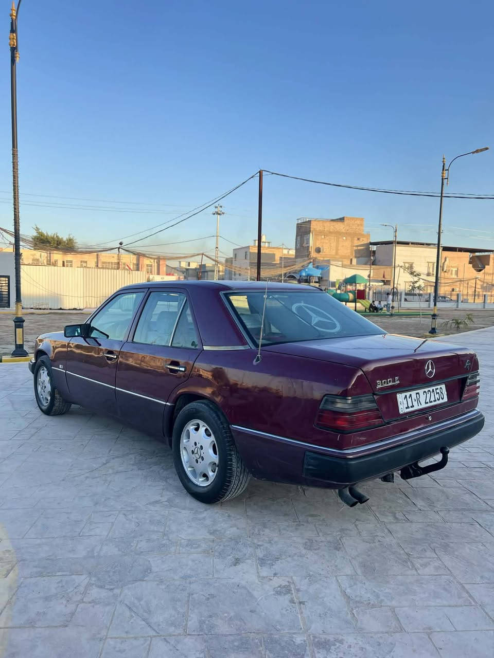 سلام عليكم (بيع أو مراوس بكوري مارسيدس دب 300 مديل 90 مكينه 3000بطه مصبوغه عام جماليه رقم إنكليزي هزه جديده بسمي كهربائيات شغاله تبريد شغال  مكاني نجف السعر70  بها مجال قليل رقم راعي السياره ***********
