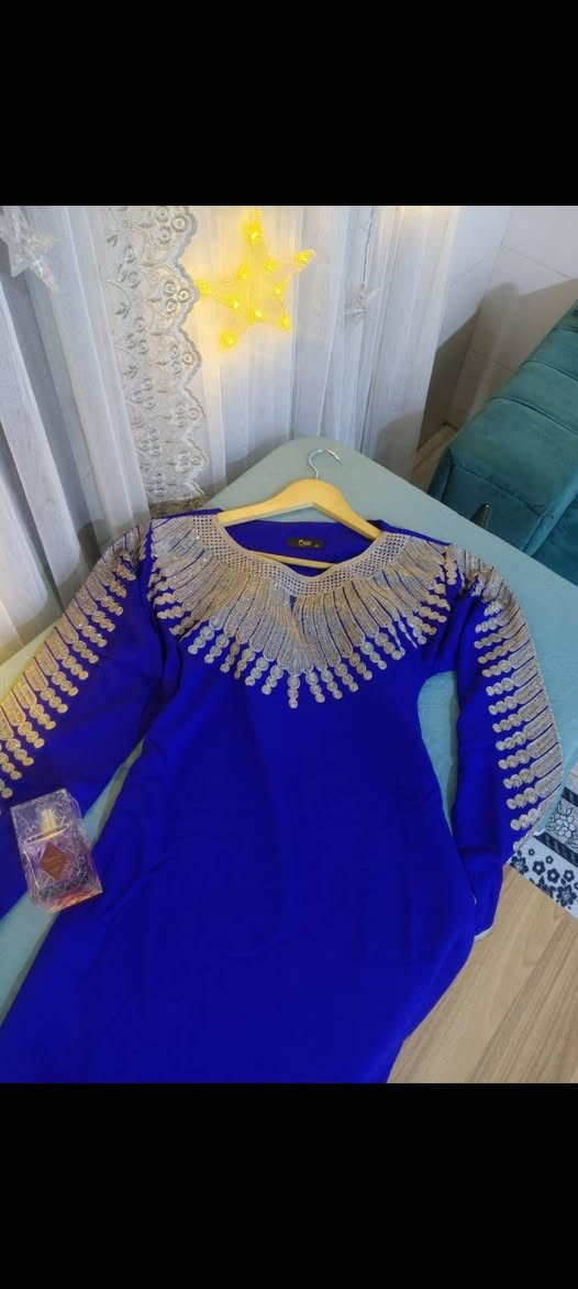 كلابيه فرعوني الترند الجديد ♥️ الخامه كشمير مطاط متوفره بعدة الوان 🎀 للحجز والاستفسار مراسلة الصفحه 
توجد خدمة توصيل داخل الكوت وباقي المحافظات🚕🚕


**إذا كنت صاحب هذا الإعلان وتريد حذفه لأي سبب، رجاءا أرسل رسالة إلى الدعم الفني**