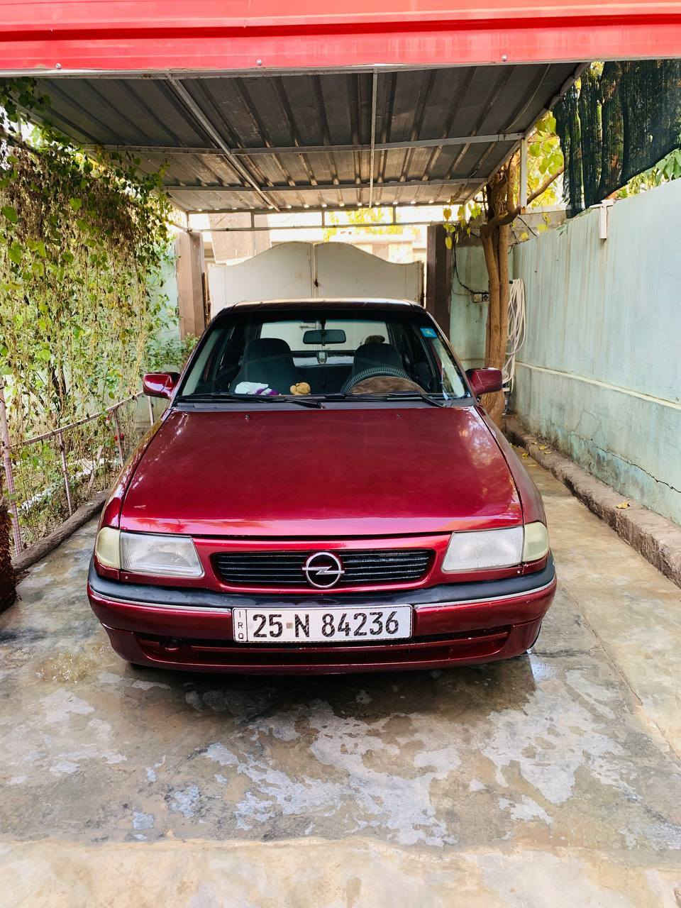 السلام عليكم. اوبل استرا موديل 1992محرك 16 قايش عريض  صبغ عام جماليه معجون  تصفيه فقط يم قبغ البانزين .. بيهه دفتر بانزين تايرات جدد قفل سنتر لوك  ماناقصهه اي شي سياره مال بيت السعر 46 وبيهه مجال قليل للشراي اتصل وتدلل مكان السياره كركوك ***********
