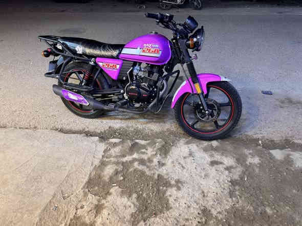 دايون نفخ البيع 
موديل 2023
اوراق اصولي 
محرك 200
العنوان سياحي الدعوم 
السعر 1900 وبيه مجال 
الموشراي لا يتعبني 
الرقم 
***********
