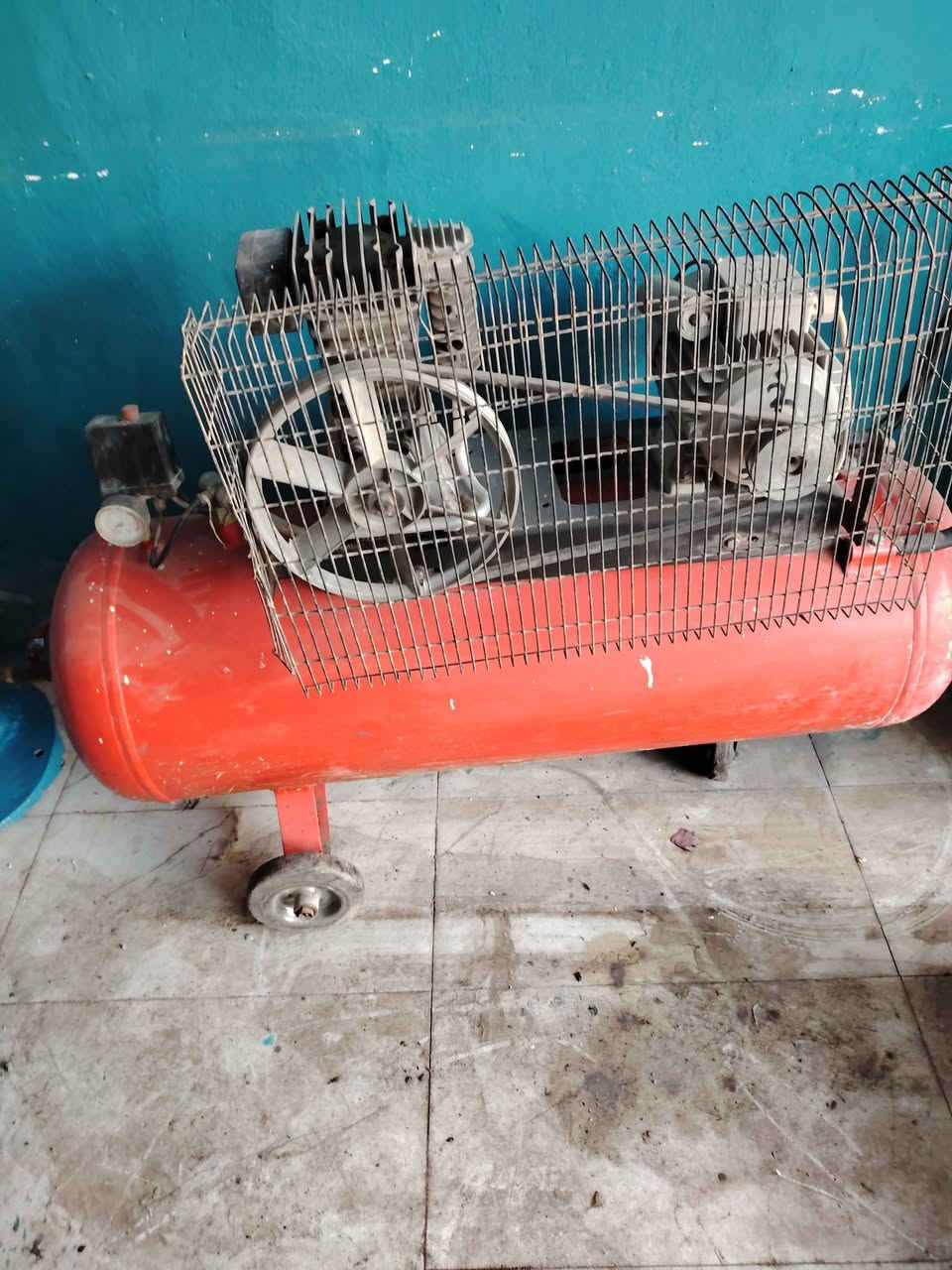 مجموعة من أدوات البنجر للبيع في النجف الاشرف بسعر مناسب للتواصل ***********
