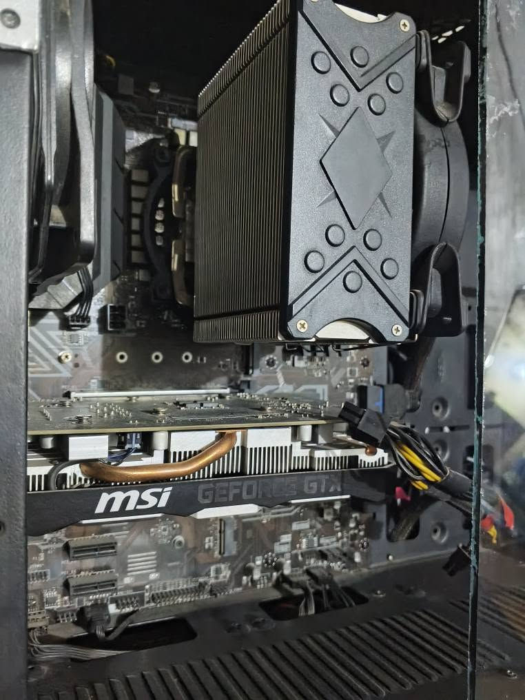 سلام عليكم اخوان متوفر PC للبيع جهاز نضيف وما مستعمل فقط شهرين قطع نضيفه 100% تجي تشوف بعينك وتاخذها تشغل كل الالعاب وبسلاسه مكاني نجف

مواصفاتها:
CPU : i5 9600K 
Cooler : AIR Cooler GAMMAX 
GPU : GTX 1650Super 4GB msi  
MB  : Z390-A msi PRO
RAM : 8GB 3200MHz LEXAR 
SSD  : 128GB
HDD : 250GB
PSU  : 700W Thermaltake RGB 
السعر قفل 450 والي يحب يستفسر بشكل اكثر يتواصل وياي عالخاص النجف, العراق


**إذا كنت صاحب هذا الإعلان وتريد حذفه لأي سبب، رجاءا أرسل رسالة إلى الدعم الفني**