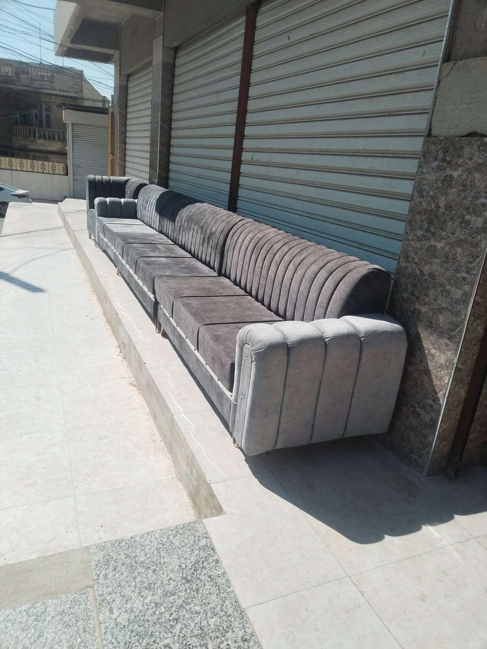 ٤٢٥ الف ٧م تقريبا ٩مقاعد شغل موصل ٤ قطع جديد مامستعمل *********** ***********
