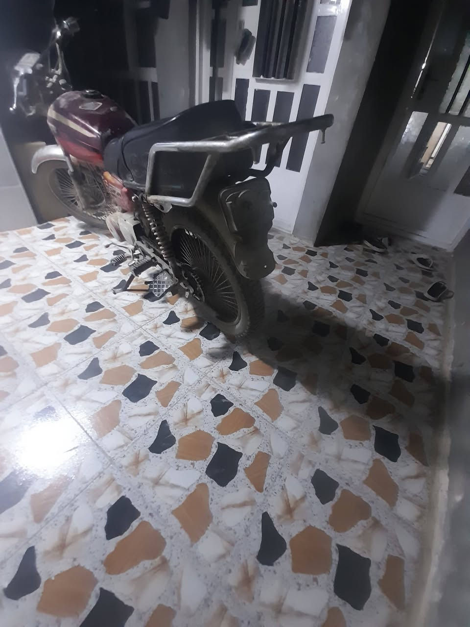 تايكر موديل 19 دراجة نضيفة بس محرك كايم دهن درجة أولى اديرلها امدرايها السعر 150 وبيها مجال للشراي مكاني بغداد الدورة


**إذا كنت صاحب هذا الإعلان وتريد حذفه لأي سبب، رجاءا أرسل رسالة إلى الدعم الفني**