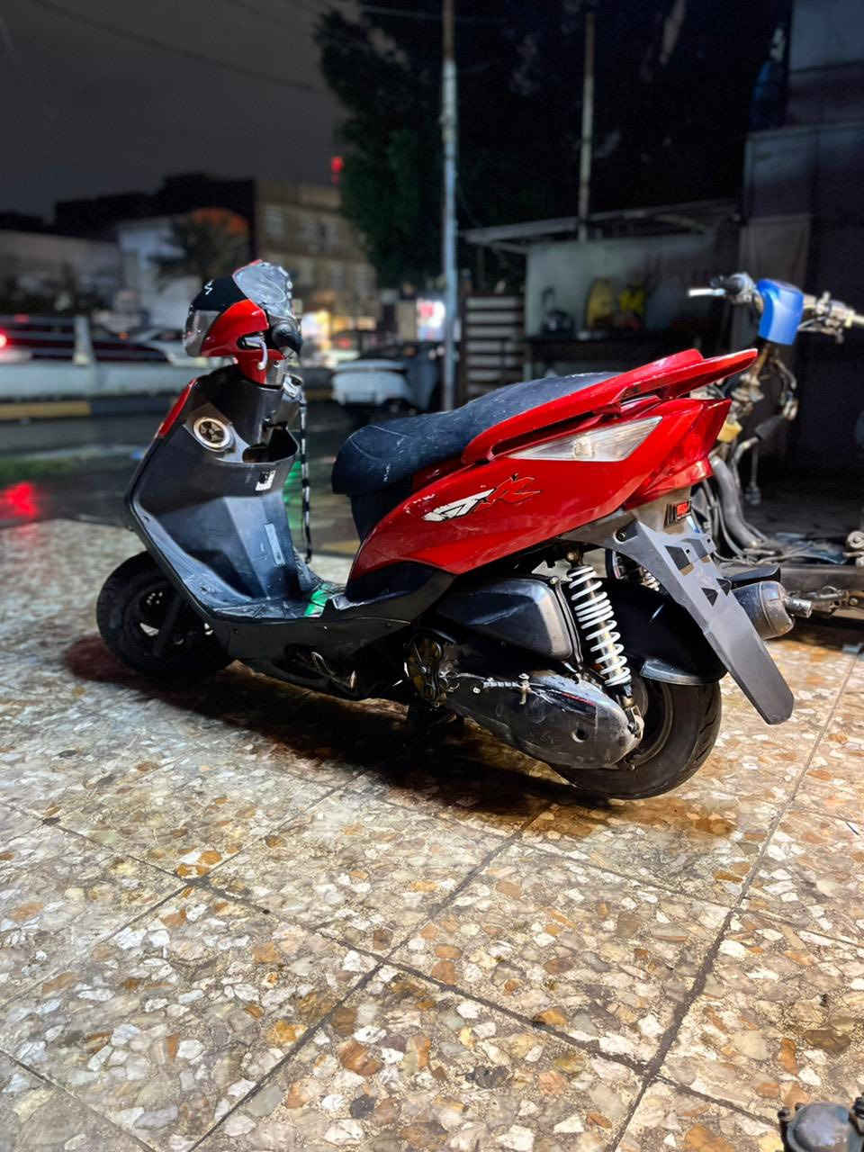 سلام عليكم شباب 
دراجه ثعلب للبيع ما مفتوحه مكينه بلاديه كفرات بلادي كلشي بيها بلادي بس لكلج الامامي رياضي الدراجه حلوة شلعتها تشلع الكاع سعرها ٥٥٠ وبيها مجال مكاني حي القاهرة ***********
