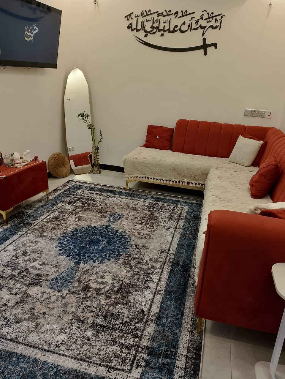 السلام عليكم.  بيت لبيع كربلاء  البوبيات شارع الودي قرب جامع القاضي  100متر طابق واحد ودرج  خارجي   كامل خدمات تبليط عرض شارع 7متر بيت صاير ع شارعين سند 25  بيت جديد  . سعر 150مليون.  بي مجال  للستفسار ***********
