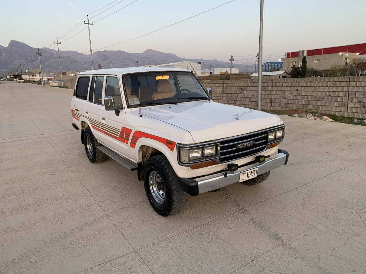 تویتا لاندگرۆزەر مۆدیل 1985ئاڕم پلاستیک سلیمانی دوو ئیف چوار گێڕ تابوکە گێڕو مەکینەو ئەکسل و دەبڵ ئەکسل بەشەرت دیسکە پاوەره کارەبای گشتی مەزبوتە دەعم و وەرگەڕاوی نیە کامل تەحمیرە زۆر تند تۆڵە و مالی دۆستە نرخ37گەڵاو مەجال شوین پیرەمەگروون ***********
*********** السليمانية, العراق
