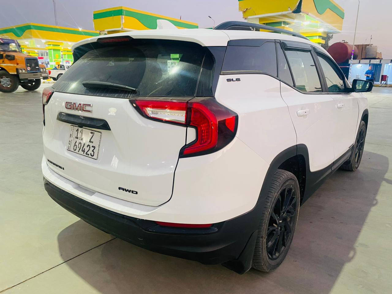 السلام عليكم  GMC تيران 2023 للبيع فئهSLE الحادث والمواصفات موضحه في الصور العنوان واسط /الصويره 
السعر 195$ 
للاستفسار الاتصال على الرقم /***********
