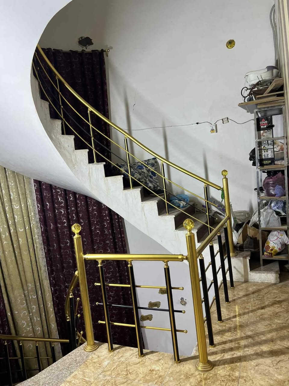 بيت 133م طابقين كونكريت مسلح الديوانية حي الحضارة شارع طيبة التجاري 
استقبال 7في 4
مطبخ   4في 5
صالةكبيرة. 9.5في 4
صحيات ومناور 
فوووووك.. 
غرفتين وصاله وصحيات 
أرضية كرانيت 
للاستفسار *********** او***********
