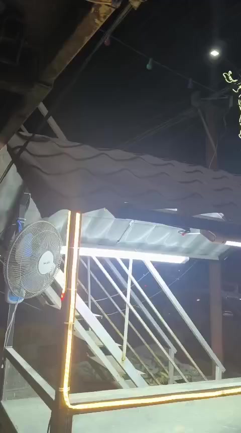 بسطية للبيع
جديدة حديد درجة أولى وديكور خشب درجة أولى 
كاملة مع شواية جديدة وقنينة  وغراض بركر كاملة وإنارة كاملة مع نشرة كلوبات كاملة من كلشي تشيلها وتفتح ع باب الله 
سعرها مليون وربع وبيها مجال قليل 
تأخذها وتدعيلي أن شاء الله 
*********** واتس
