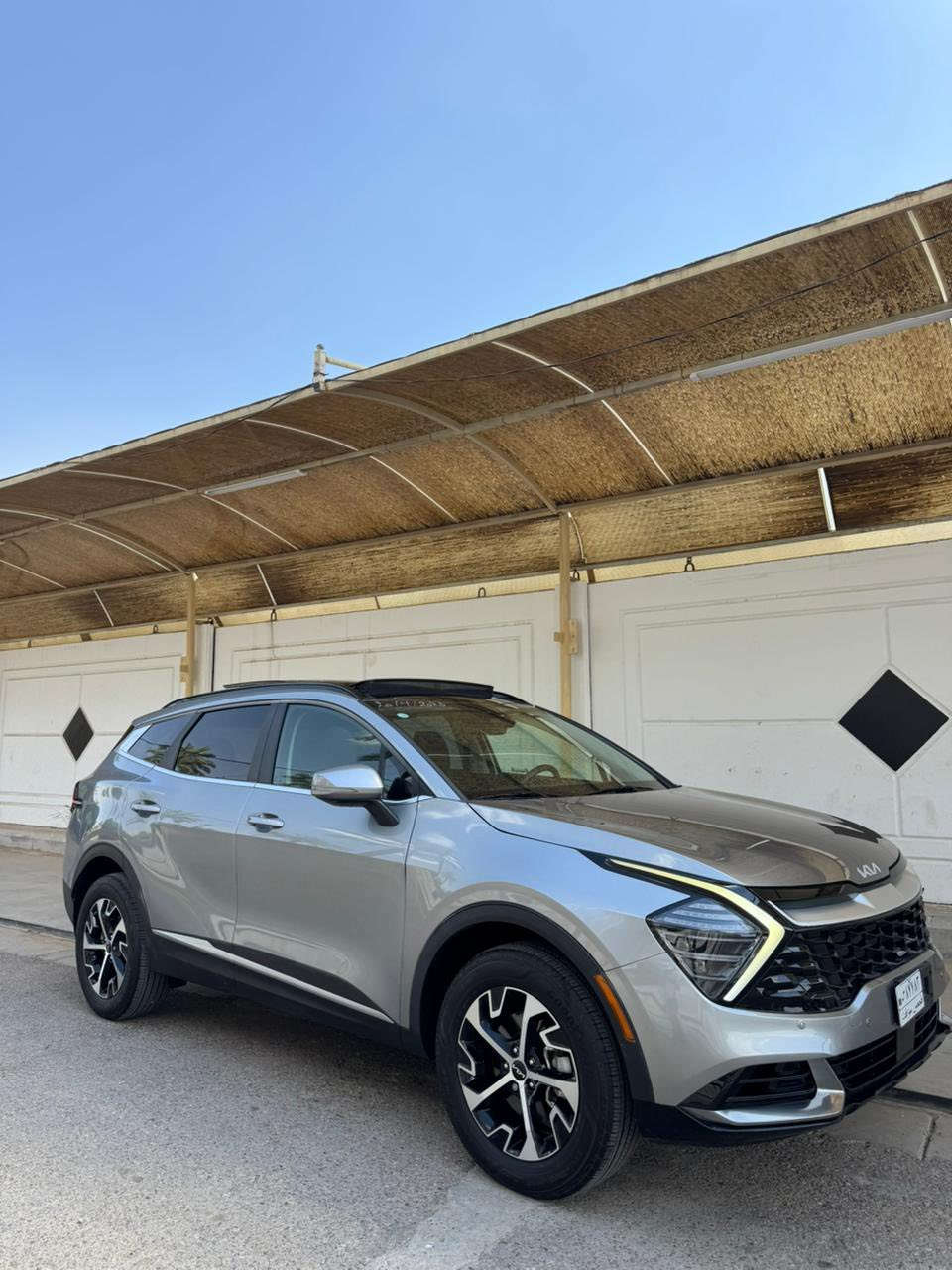 السلام عليكم
Kia Sportage 2024 

صور الحادث داخل المنشور 

بدون رقم السياره 

ماشيه 22000 كيلو متر 

* محرك 2.5 لتر 4 سلندر GDI

* نظام دفع رباعي AWD 

* Apple CarPlay و Android Auto

* تشغيل بصمة

* كاميرا خلفية

* شاحن لاسلكي

مقاعد كهرباء 

تدفئة مقاعد وستيرن 

* فتحة بانوراما 

* رادار أمامي

* المحافظة على المسار

* تحذير النقطة العمياء

* مثبت سرعة ذكي 

*  السعر 177

عنوان السياره بغداد 

***********
