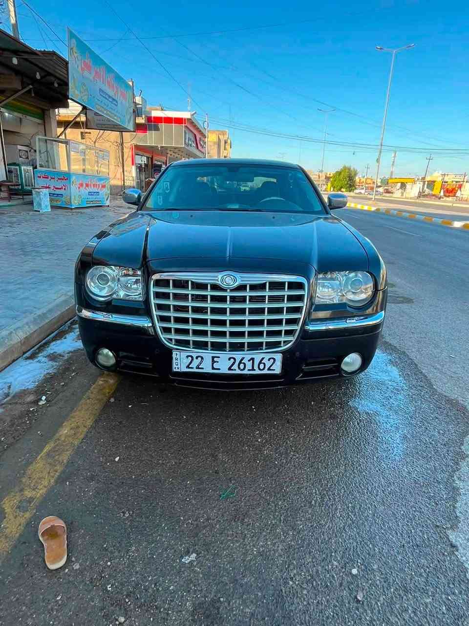 السلام عليكم للبيع اوباما موديل ٢٠١٠ماشيه ٢٤٠ميل السياره جاهزه من كل النواحي وكفاله من الصبغ والتبديل والبارد بيهه فتح باب السائق لغرض تبديل النرماده والفيديو مال الفتح عندي السياره ٣٥٠٠اصل اربع جوكات رقم اربيل بأسمي عنواني  كوت رقم الهاتف *********** السعر $١٣٥$ وبيهه مجال اخوان هذا سوك كلشي بي 
تحياتي
