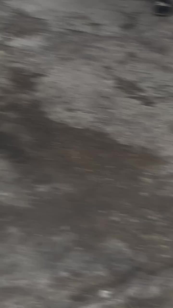 سلام عليكم بي ام525اصل بليته وسنويه بجم عريض موديل 90 مكينه مسكر عدل مكينه وكير خير  الله دبل جكمجه بدون فتحه مصبوغه عام اثر جراد غرفه كلش جديده مابيها نقص السياره تبريد ثلج تتدفئه شغاله متعوب عليه السياره لونها ماروني كلش حلو تحويل ثاني يوم سنويه لل28 مكاني بغداد رقمي للتواصل ***********
