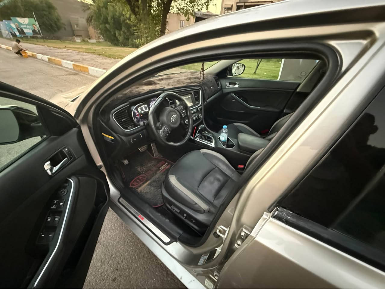 السلام عليكم للبيع او مراوس السياره بدون حادث يعني مكفوله من كلشي بيها فقط بنيد بيه جراد  رقم بغداد تحويل موصفتها على شي. وسعرها 112 وبيها مجال اكيد  موقع السياه بغداد شهداء البياع جهزا من كل نواحي. رقم هاتف *********** بغداد, العراق
