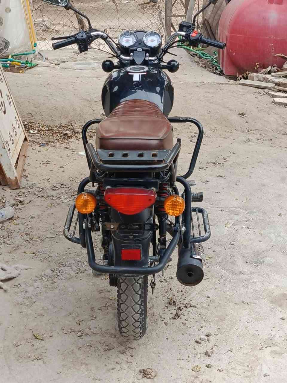 سلام علیکم
دراجه سولنك موديل 23 محرك 200cc ضاغطه وزنحيل CBFأوراق اصوليه مگمرگه بوجهك للترقيم دراجه مكفوله كفاله عامه مكينه ناعمه شرط شلعه ومعدل دراجه خير من الله كهربائيات كلهه شغاله ما نقصهه  برغي السعر مليون و350 بيهه مجال بسيط
***********
