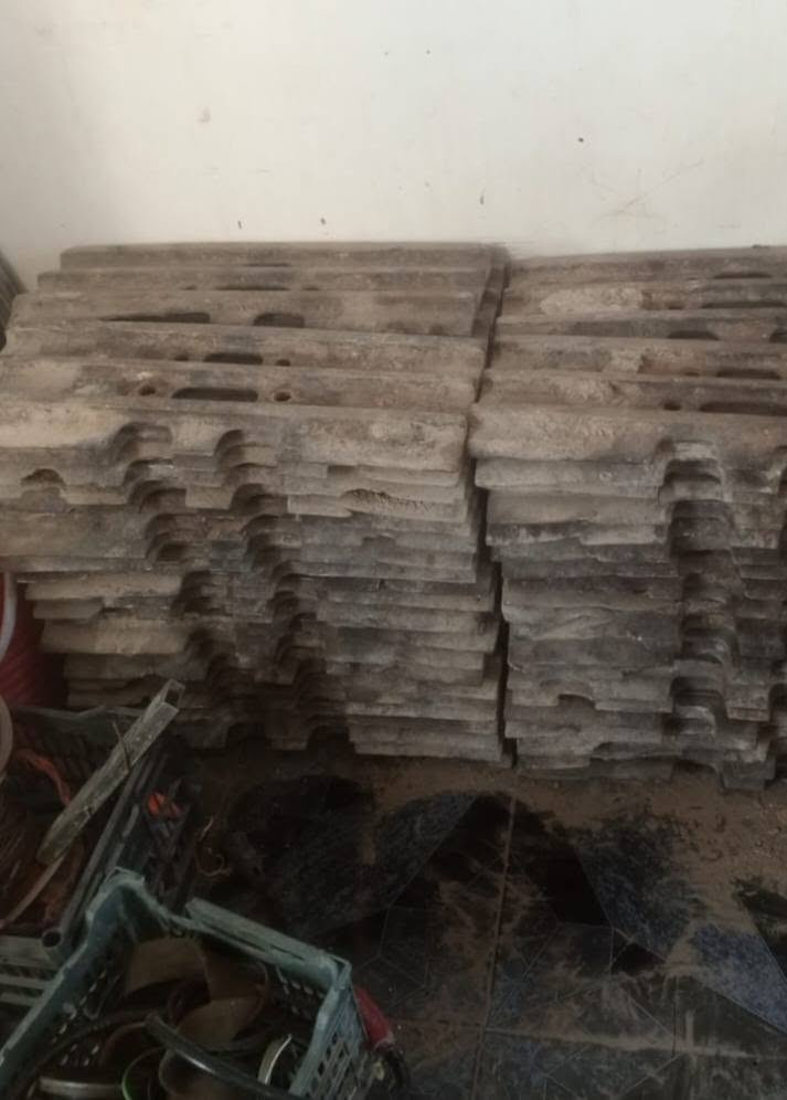 لبيع قباقيب حفاره زت عدد 96 عرض60 سعر لواحد 15 بي مجال
***********
