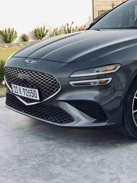 ⚜️للبيع جينيسز G70 موديل 2023⚜️
المواصفات : 

⚜️گشنات كهرباء جلد 
⚜️ تبريد قطعتين 
⚜️اشارة ترحيب 
⚜️تشغيل عن بعد 
⚜️اوتو هولد 
⚜️اوضاع القياده 5 سبورت - سبورت بلاس - أيكو - سمارت - مخصص )
⚜️نقاط عمياء 
⚜️تحكم  مع شفتات 
⚜️مُحرك السياره  أربعة سلندر : 2.0 AWD تيربو گير 8 سرعات - 252 حصان
⚜️نظام تحذير مغادرة المسار. 
⚜️نظام المساعدة في الحفاظ على المسار. 
⚜️نظام المساعدة في تجنب الاصطدام الأمامي. رادار 
⚜️نظام تثبيت السرعة التكيفي. 
⚜️زجاج عازل صوت وحراره 
⚜️شاشه 12.3 بوصة  
⚜️فور ويل إطار السياره ١٩ 
 🔺الضرر : بنيد فقط وگصيته من امريكا مطابق للكود واللون يعني بسونار يطلع فتح بنيد فقط والباقي كفاله 
  
🔹السعر 220
🔹للأستفسار : ***********
