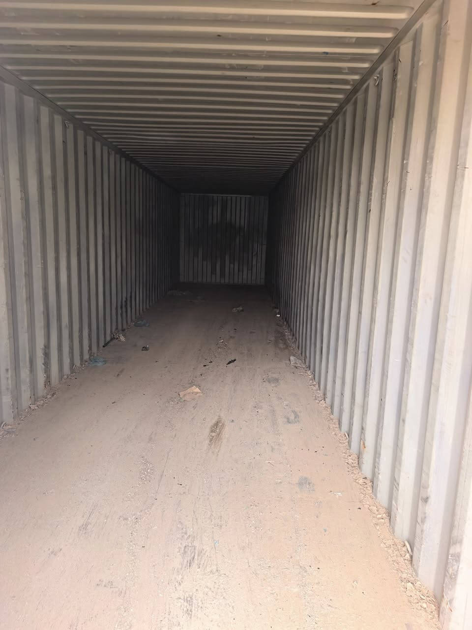 ياالله 🧿🧿🧿 يارزاق حاويات طول ١٢ متر بنظافة أكثر من ٩٠ بالميه شرط جدد كارتون داخل وخارج موديلات حديثه عنوانا نجف الاشرف *********** 🧿🧿🧿
