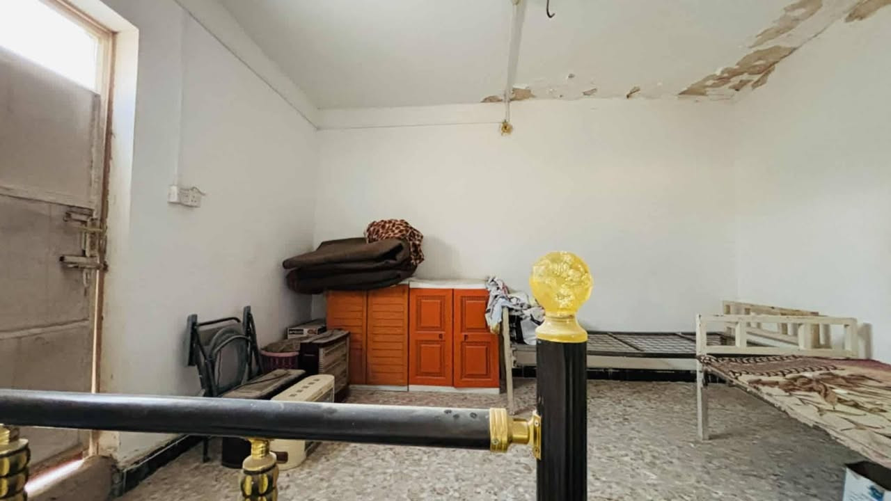 بيت للبيع المساحه 150 طابو صرف القضاه  قريب جدا  عن شارع 80 شارع عريض ب170 وبي مجال 
‏‪***********‬‏
للاستفسار الاتصال على الرقم
