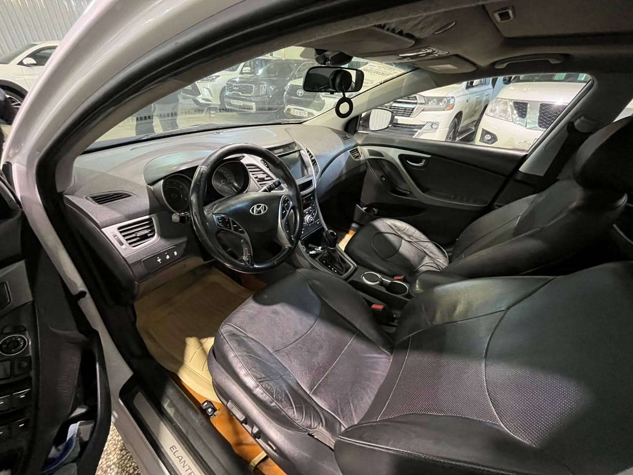 النتر 2014 خليجي فول مواصفات
محرك 1800
تدفئه ستيرن وكشنات
ماناقصه شي السياره
بيه بارد بمكانين كد شبر فقط
وكاله مداور ثاني يوم
السياره بالنجف
السعر 128 وبيه مجال بسيط
***********
