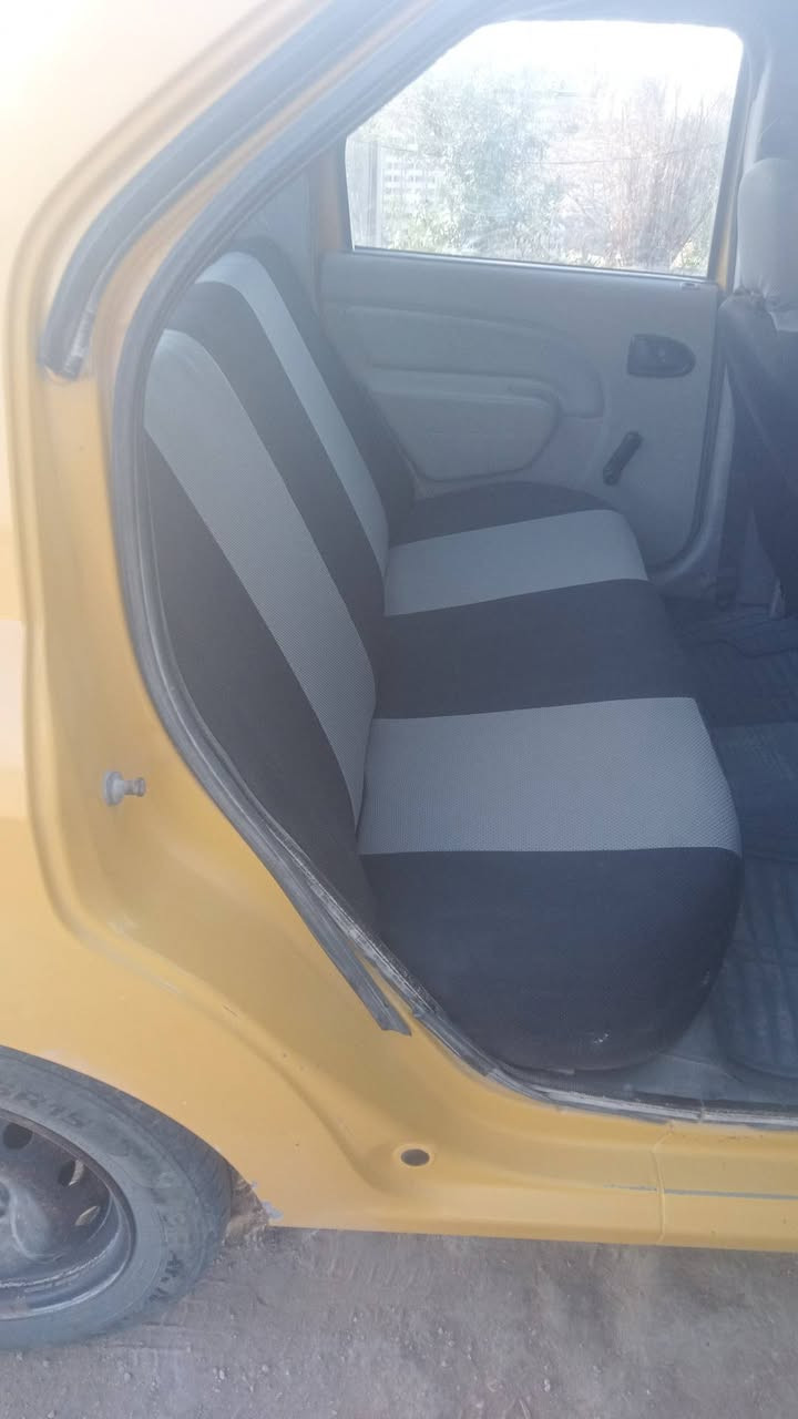 السلام عليكم 🇮🇶🌷
رينو لوكان 14 استلام الشركه العامه باسمي سنويه نافذا 2021 
السياره بدون صبغ بيها خياسات بالبيبان 
مكانها الديوانية 💚
📱***********
