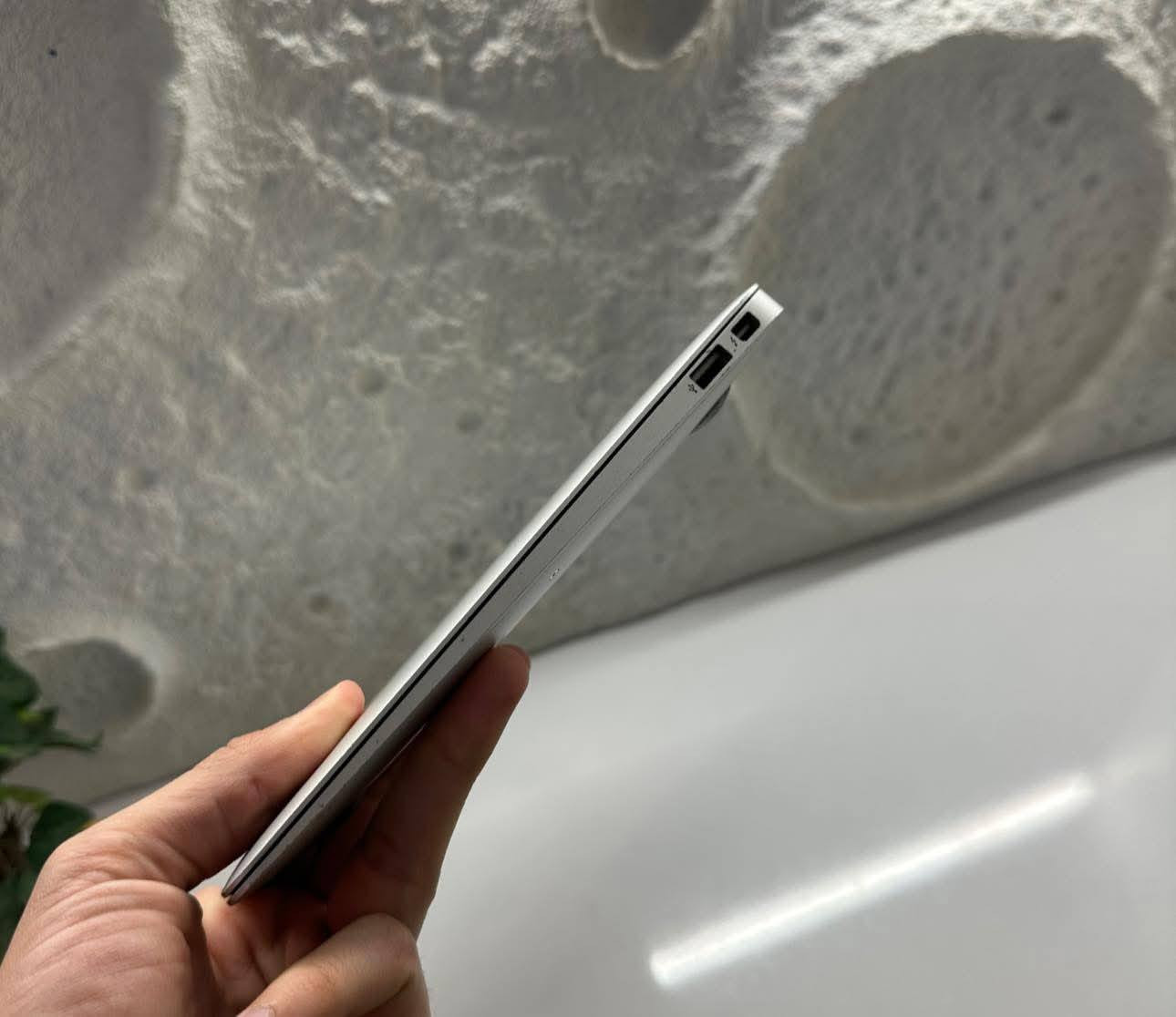 متوفر بحجمين
11.6 سعره 185 الف 
13.3 سعره 200 الف 
كور i5
جيل خامس 
رام 4
هارد 128
وتساب ***********
اوخاص
