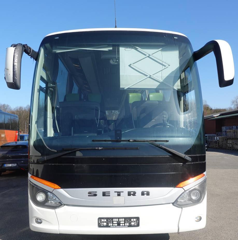 Setra 517 HD 
07/2013
Wc
Tv
Mb Motor 
Kitchen 
Fridge 
Tempomat 
Retarder 
Euro 6 
912.547 KM 
Automatik
428 PS 
Bluetooth 
57+1+1 seats 
Long 14000 mm 
www.sarwary.de
Sarwary Omnibushandel KG


**إذا كنت صاحب هذا الإعلان وتريد حذفه لأي سبب، رجاءا أرسل رسالة إلى الدعم الفني**