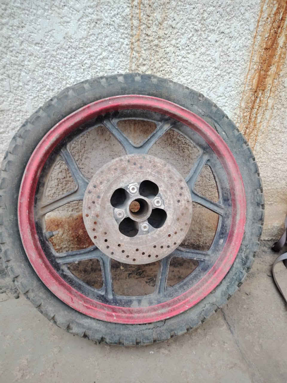 ويل كب قفاز خلفي نضيف بس مالي خلك حته اغسله سعر 30وبي مجال بغداد حي الجامعه


**إذا كنت صاحب هذا الإعلان وتريد حذفه لأي سبب، رجاءا أرسل رسالة إلى الدعم الفني**