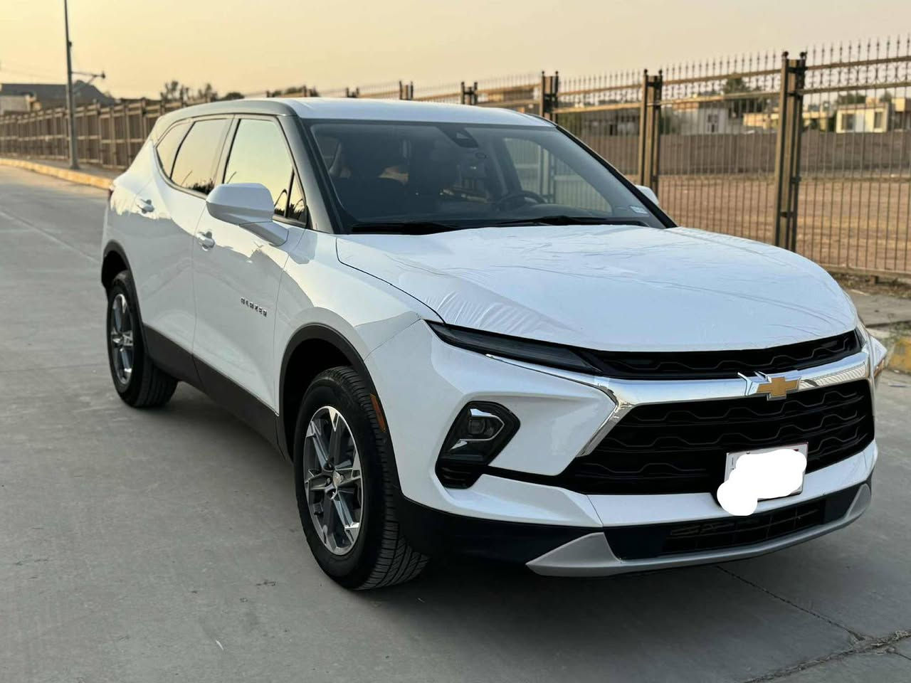 للبيع شوفرليت. بليزر 2023، فئة 2LT
موديل 2023   كلين  ماشي 47الف
مكفولة كفالة عامه
 ضرر فقط داعاميه باقي مكفولة 
رقم سليمانيه بسمنا كلها جديد 
رقم سنويه هزه فحص كلها جديد 
سياره جاهز دينار مصرف مابي 
كير محرك تبريد كهربائي كلها بشرط 
سعر 225 ورقه بيها مجال حك جيه 
محرك 4سلندر حجم 2000 تيربو 
عنوان كركوك شوراو 
*********** كركوك, العراق
