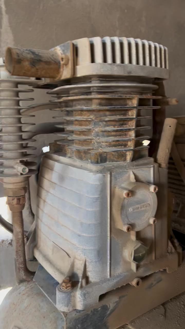 تاروسه ايطالي عدد ٢وحده شغاله وثانيه بيها عطل
الشراي ***********
